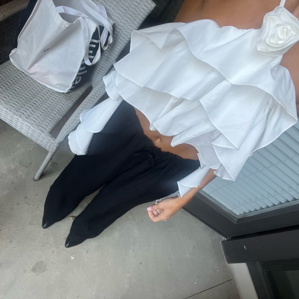 Boutique white top